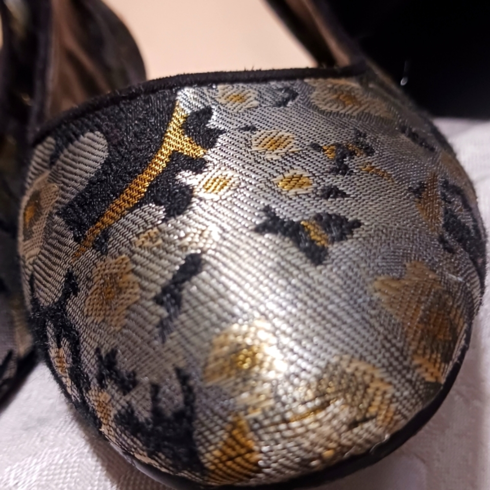 Go Glam! SILVER, GRAY, YELLOW! Floral shoe